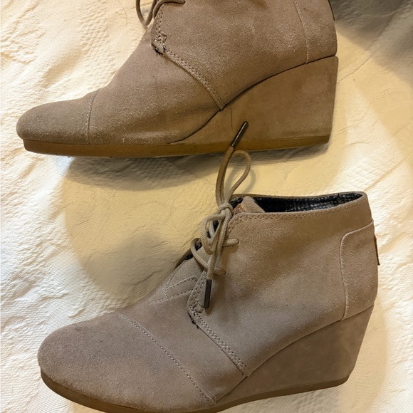 TOMS Women's Brown Heeled Boots - Picture 3 of 5